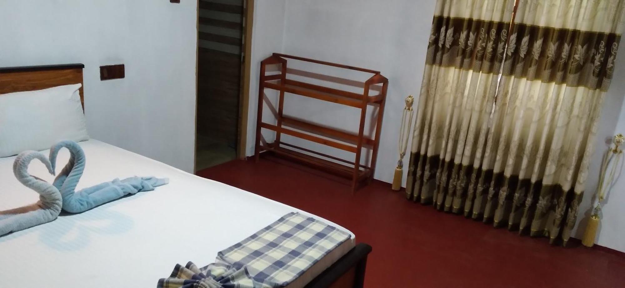 Soma Cabana, Homestay & Restaurant Tangalle Exterior photo
